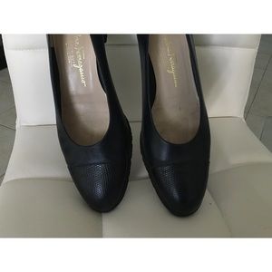 Salvatore Ferragamo Black Shoes Size 8